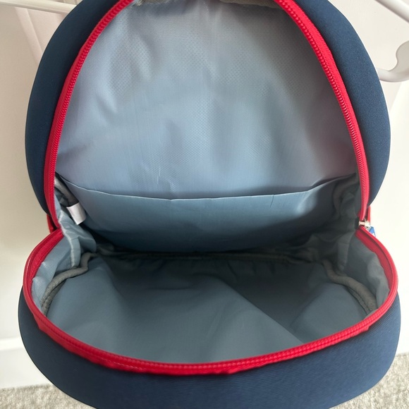 Shark kids backpack - Picture 3 of 5